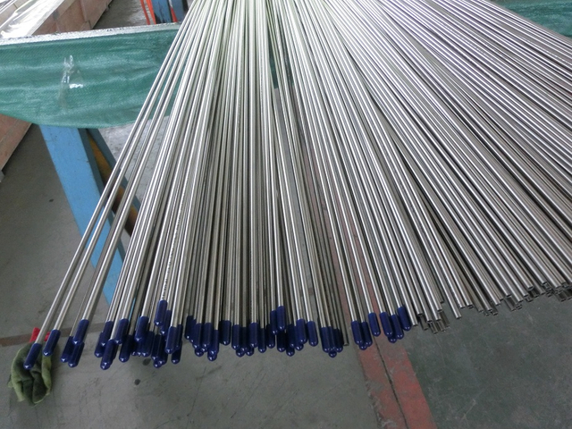 Стандарты для бесшовных труб и трубок Hastelloy C-2000 (UNS N06200 / W.Nr. 2,4675）