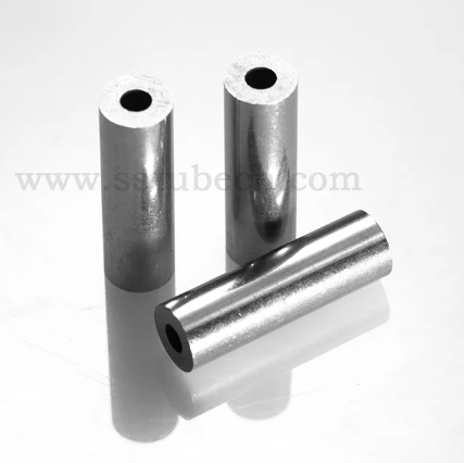 бесшовная труба из нержавеющей стали 